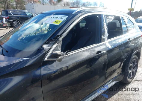 2018 BMW X1 xDrive28I z USA, uszkodzony, nr VIN WBXHT3C38J5L29778